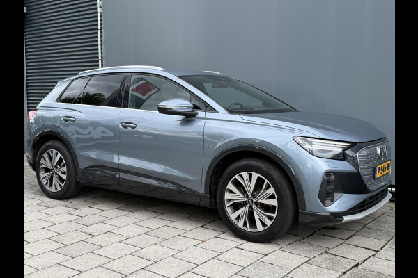 Audi Q4 e-tron BWJ 2022 | 35 Launch edition Advanced 55 kWh | SPORTSTOELEN | CARPLAY | CLIMA | STOELVERW | CAMERA A | PDC 2X | LICHTMETAAL |