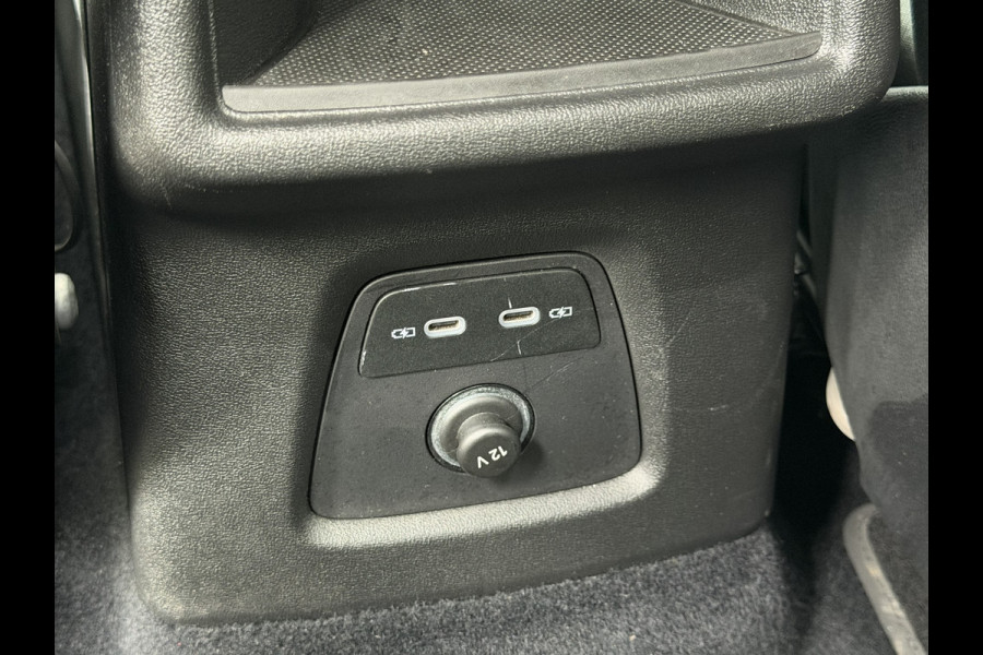 Audi Q4 e-tron BWJ 2022 | 35 Launch edition Advanced 55 kWh | SPORTSTOELEN | CARPLAY | CLIMA | STOELVERW | CAMERA A | PDC 2X | LICHTMETAAL |