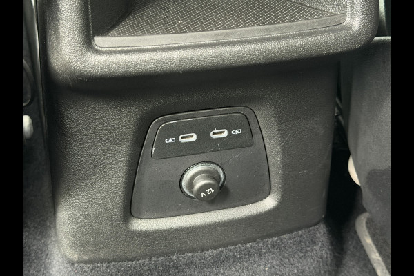 Audi Q4 e-tron BWJ 2022 | 35 Launch edition Advanced 55 kWh | SPORTSTOELEN | CARPLAY | CLIMA | STOELVERW | CAMERA A | PDC 2X | LICHTMETAAL |