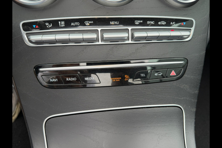 Mercedes-Benz C-Klasse Cabrio 180 Premium Plus Pack AMG | Navigatie | Clima | Nek verwarming | Airscarf | Trekhaak |18" breedset.