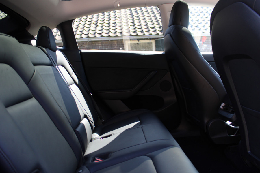 Tesla Model Y Long Range AWD 75 kWh SOh 91% LEER AUTOPILOT NAVI ORG NL 113000KM!!!