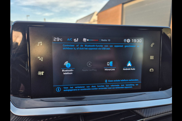 Peugeot 208 1.2 PureTech Active Pack Automaat Carplay LED