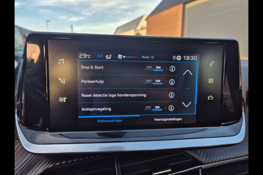 Peugeot 208 1.2 PureTech Active Pack Automaat Carplay LED
