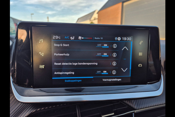 Peugeot 208 1.2 PureTech Active Pack Automaat Carplay LED
