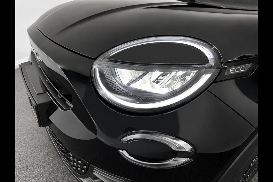 Fiat 600 1.2 Hybrid Icon Wireless CarPlay Stoelverwarming Cruise Control PDC+Camera achter Full  LED Virtual Cockpit
