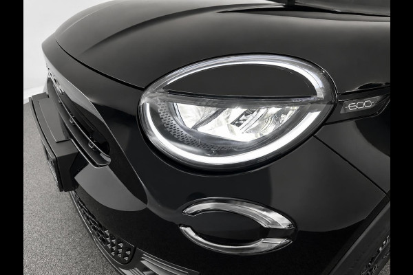 Fiat 600 1.2 Hybrid Icon Wireless CarPlay Stoelverwarming Cruise Control PDC+Camera achter Full  LED Virtual Cockpit