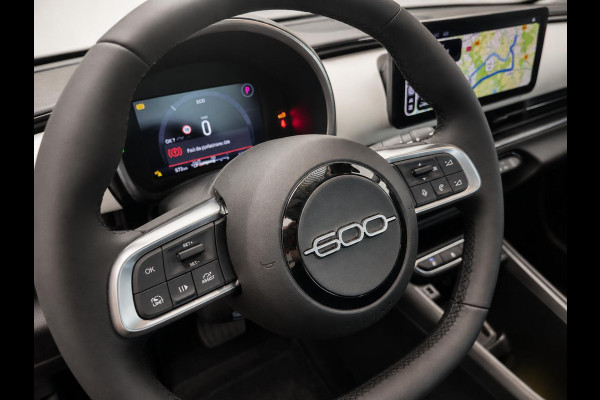 Fiat 600 1.2 Hybrid Icon Wireless CarPlay Stoelverwarming Cruise Control PDC+Camera achter Full  LED Virtual Cockpit