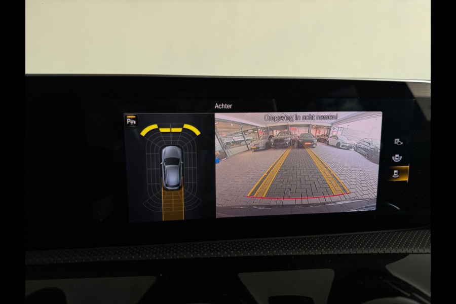 Mercedes-Benz A-Klasse 200 AMG Camera|CarPlay|Stoelverwarming