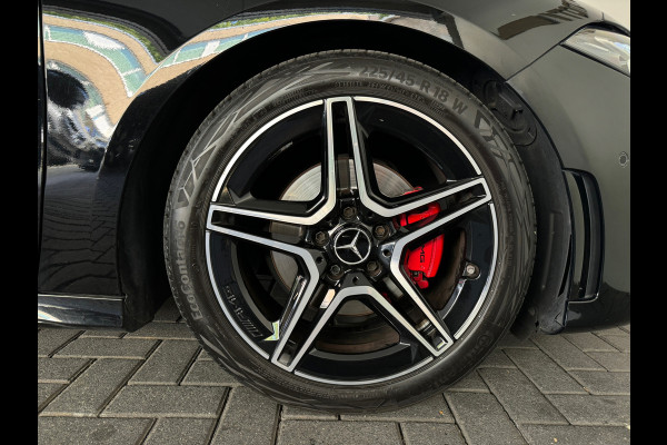 Mercedes-Benz A-Klasse 200 AMG Camera|CarPlay|Stoelverwarming