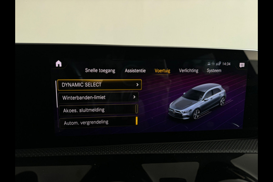 Mercedes-Benz A-Klasse 200 AMG Camera|CarPlay|Stoelverwarming