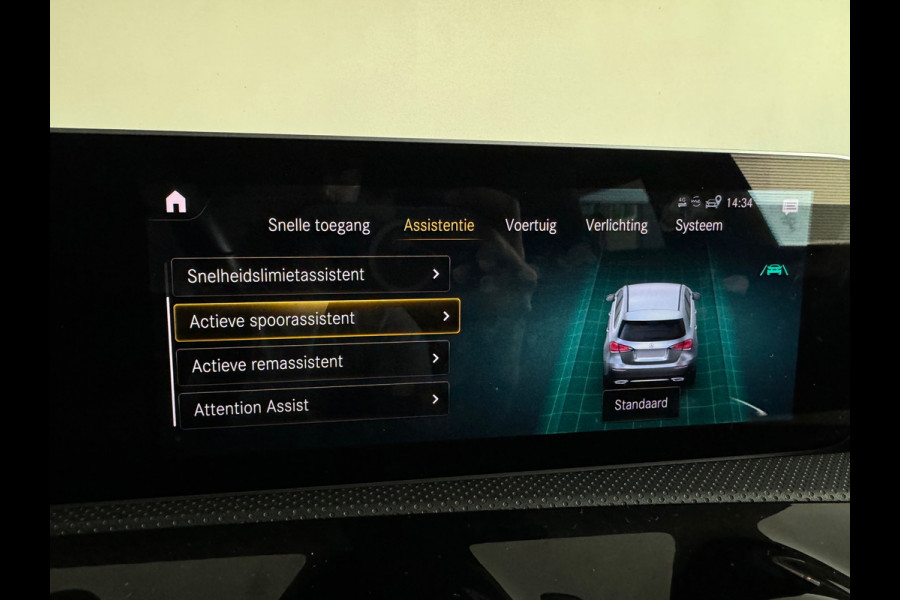 Mercedes-Benz A-Klasse 200 AMG Camera|CarPlay|Stoelverwarming