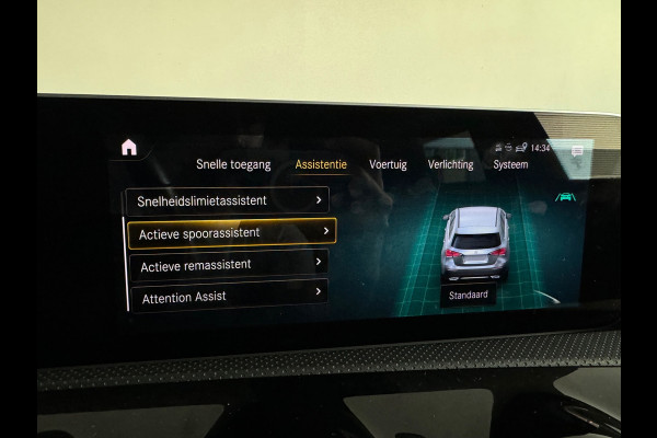 Mercedes-Benz A-Klasse 200 AMG Camera|CarPlay|Stoelverwarming