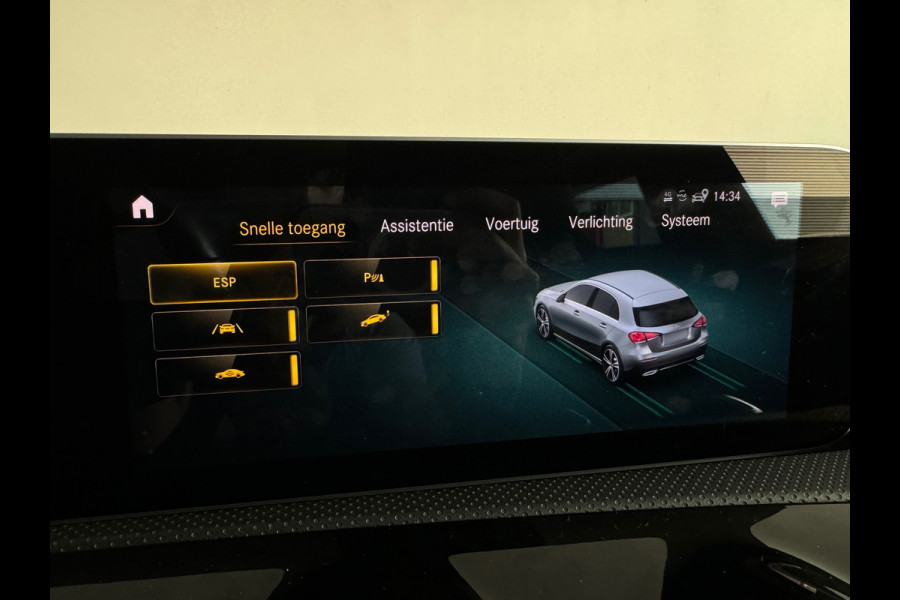 Mercedes-Benz A-Klasse 200 AMG Camera|CarPlay|Stoelverwarming