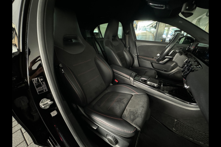 Mercedes-Benz A-Klasse 200 AMG Camera|CarPlay|Stoelverwarming