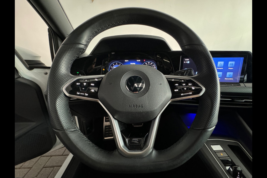 Volkswagen Golf 1.5 eTSI R Line Pano|Sfeer|Dodehoek|Camera