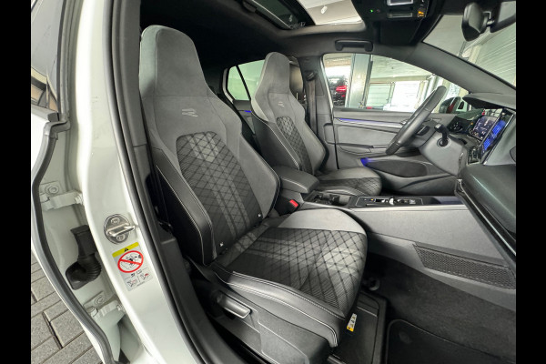Volkswagen Golf 1.5 eTSI R Line Pano|Sfeer|Dodehoek|Camera