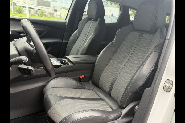 Peugeot 3008 BWJ 2021 | 1.2T 131PK Allure | CLIMA | NAVI | CARPLAY | CAMERA A | 18'' LMV | PRIVACY GLASS |