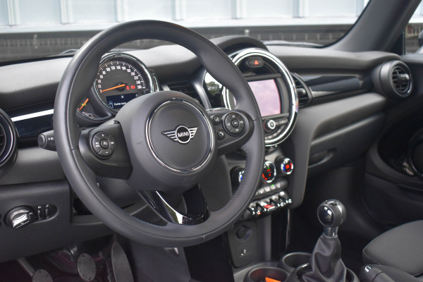 MINI 3-deurs 1.5 Cooper Chili | Xenon | Carplay | Navi | Sportstoelen
