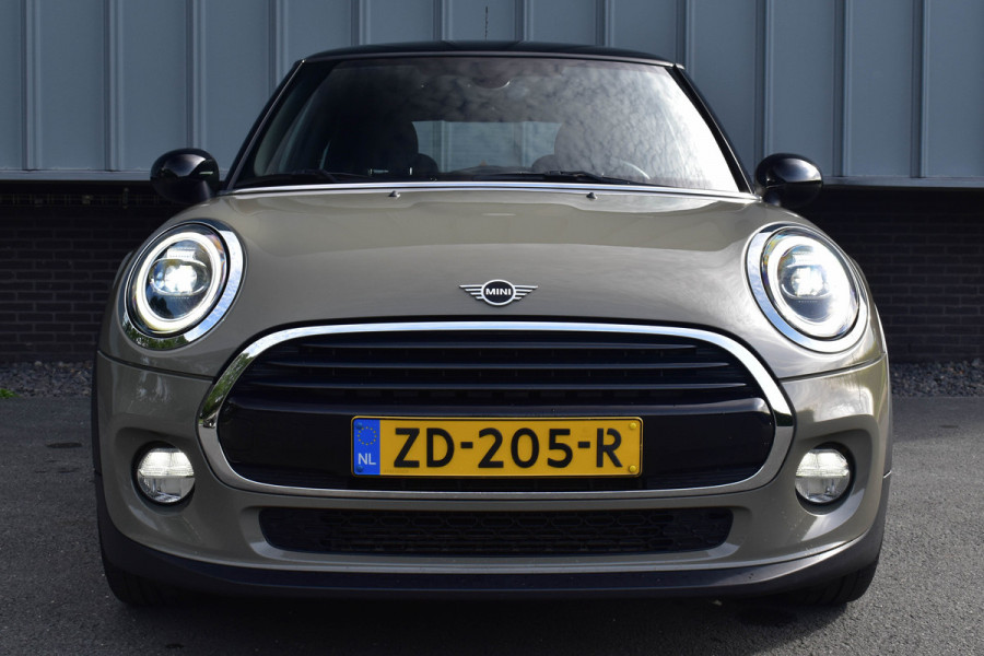 MINI 3-deurs 1.5 Cooper Chili | Xenon | Carplay | Navi | Sportstoelen