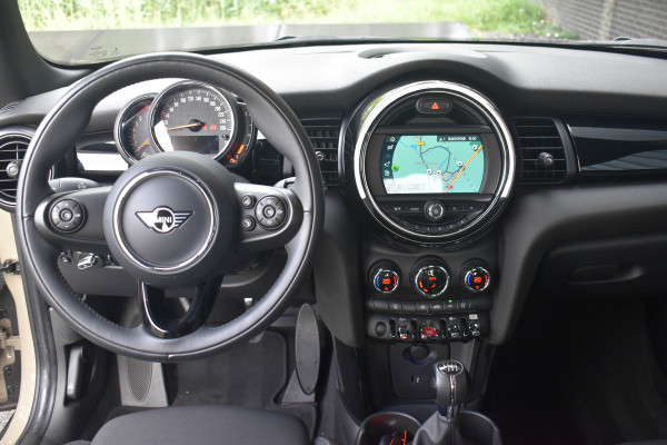 MINI 3-deurs 1.5 Cooper Chili | Xenon | Carplay | Navi | Sportstoelen