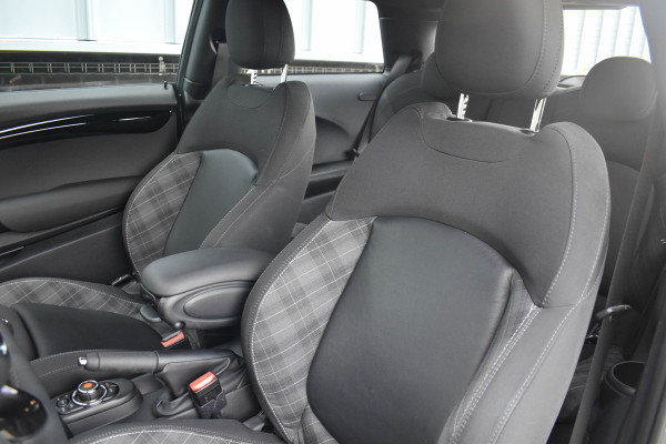 MINI 3-deurs 1.5 Cooper Chili | Xenon | Carplay | Navi | Sportstoelen
