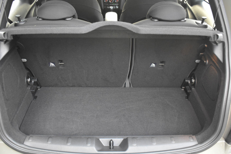 MINI 3-deurs 1.5 Cooper Chili | Xenon | Carplay | Navi | Sportstoelen