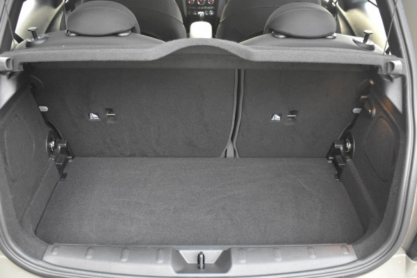 MINI 3-deurs 1.5 Cooper Chili | Xenon | Carplay | Navi | Sportstoelen
