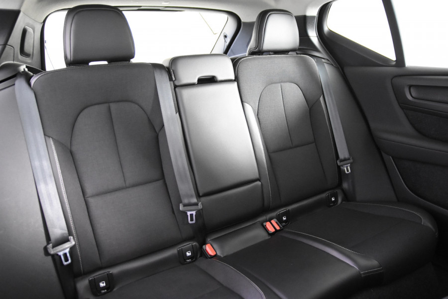 Volvo XC40 2.0 D3 Momentum *Navigatie*Trekhaak*Standkachel*