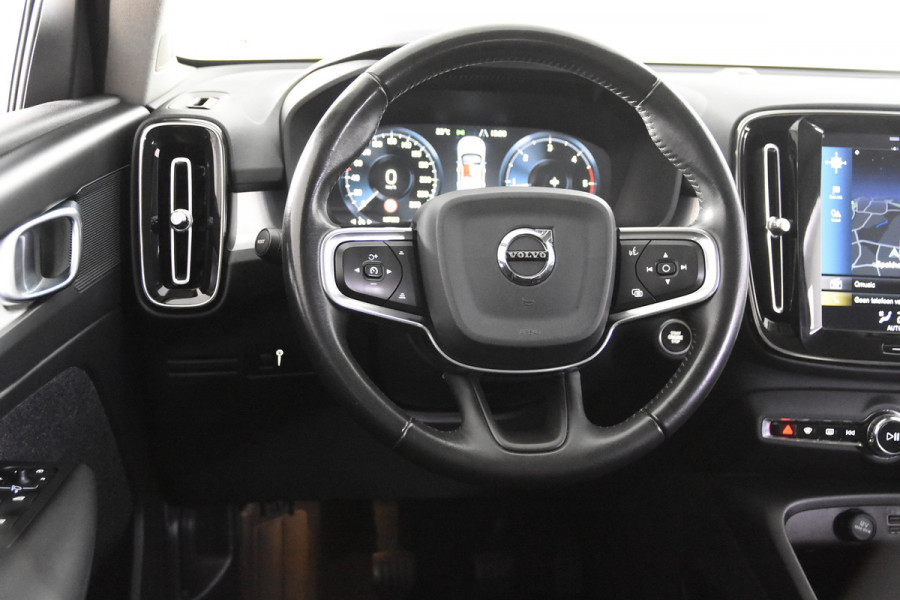 Volvo XC40 2.0 D3 Momentum *Navigatie*Trekhaak*Standkachel*