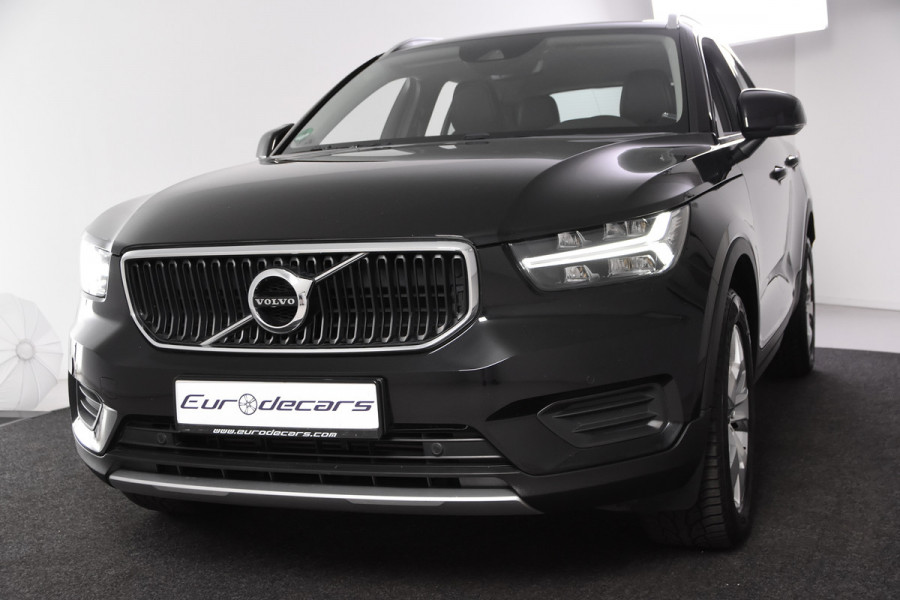 Volvo XC40 2.0 D3 Momentum *Navigatie*Trekhaak*Standkachel*