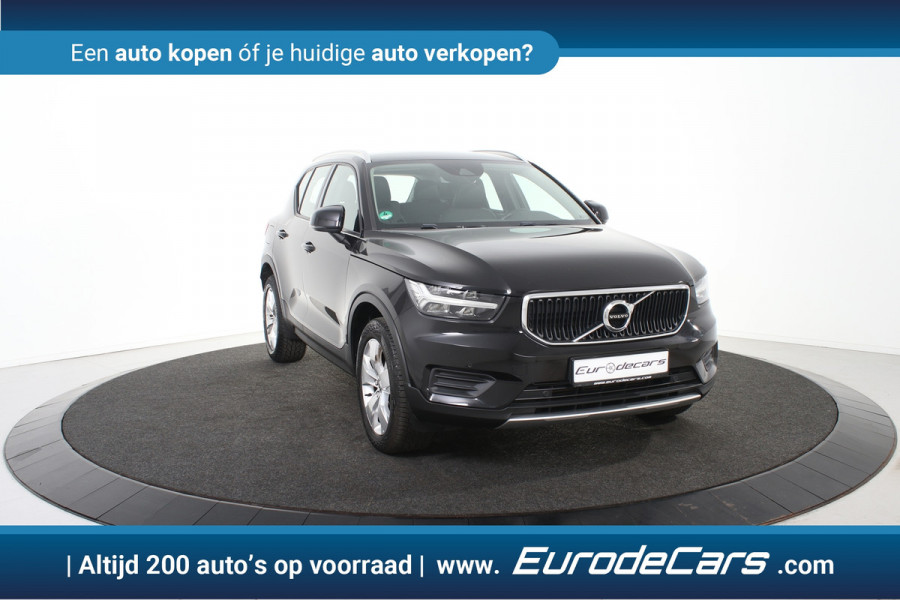 Volvo XC40 2.0 D3 Momentum *Navigatie*Trekhaak*Standkachel*