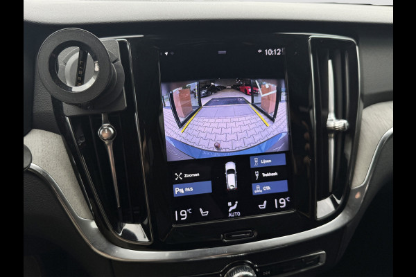 Volvo V60 2.0 T8 Recharge AWD Inscription | Pano | Trekhaak | Harman Kardon | Memory | Pilot Assist | Camera