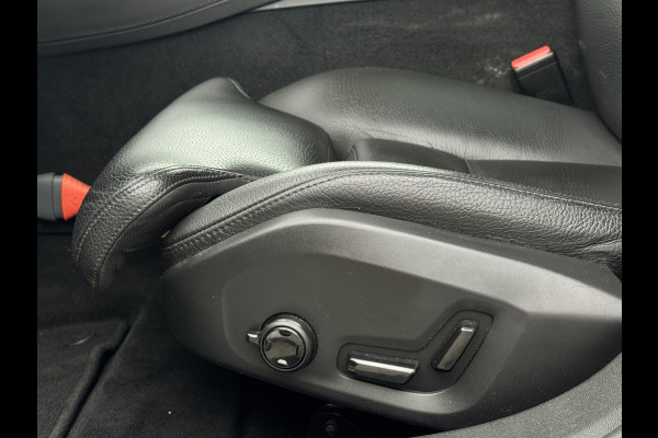 Volvo V60 2.0 T8 Recharge AWD Inscription | Pano | Trekhaak | Harman Kardon | Memory | Pilot Assist | Camera