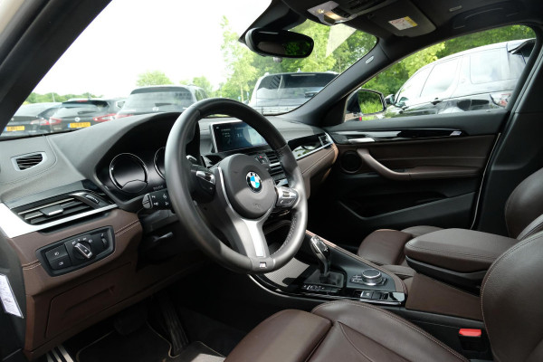 BMW X2 sDrive20i High Executive 190 PK | Panorama dak | Stoelverwarming | Vol lederen bekleding | CarPlay| Elektrische klep | LED verlichting | Lichtmetalen velgen | Achteruitrijcamera |
