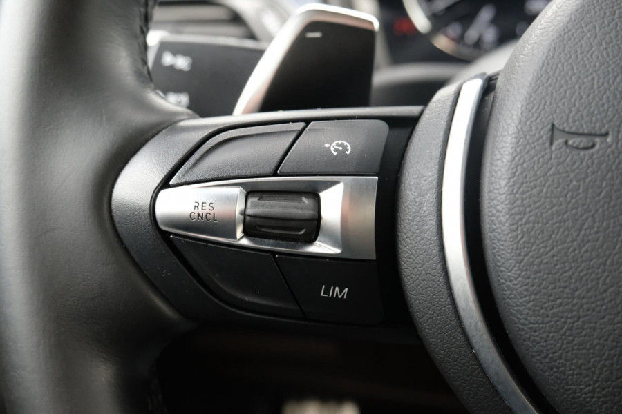 BMW X2 sDrive20i High Executive 190 PK | Panorama dak | Stoelverwarming | Vol lederen bekleding | CarPlay| Elektrische klep | LED verlichting | Lichtmetalen velgen | Achteruitrijcamera |