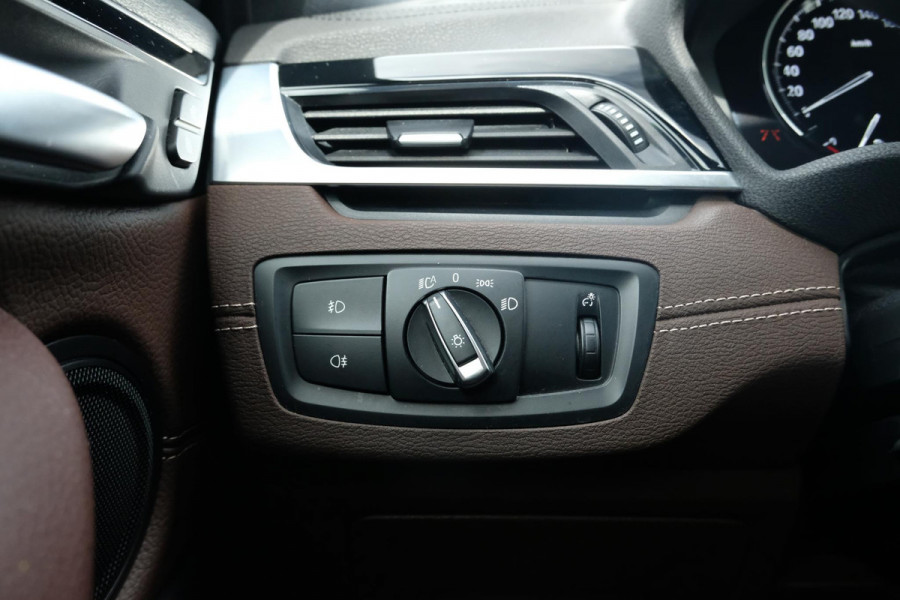 BMW X2 sDrive20i High Executive 190 PK | Panorama dak | Stoelverwarming | Vol lederen bekleding | CarPlay| Elektrische klep | LED verlichting | Lichtmetalen velgen | Achteruitrijcamera |