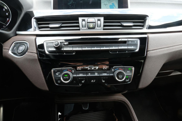 BMW X2 sDrive20i High Executive 190 PK | Panorama dak | Stoelverwarming | Vol lederen bekleding | CarPlay| Elektrische klep | LED verlichting | Lichtmetalen velgen | Achteruitrijcamera |