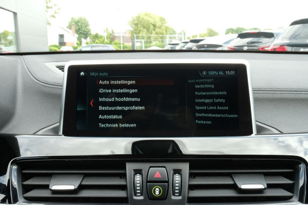 BMW X2 sDrive20i High Executive 190 PK | Panorama dak | Stoelverwarming | Vol lederen bekleding | CarPlay| Elektrische klep | LED verlichting | Lichtmetalen velgen | Achteruitrijcamera |
