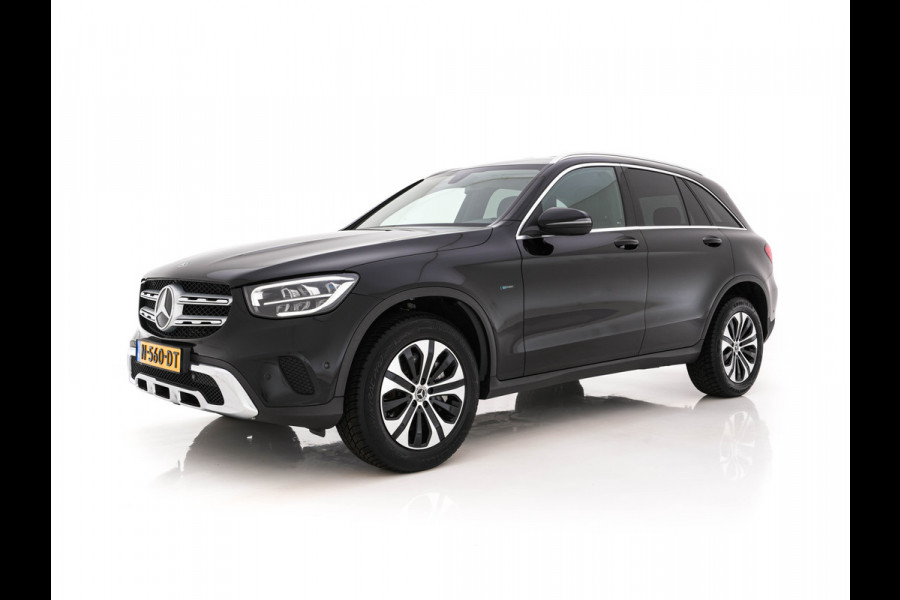 Mercedes-Benz GLC 300e 4MATIC Business Solution (Plug-In) {SoH-94%} (INCL-BTW) *LEATHER | FULL-LED | DIGI-COCKPIT | KEYLESS | DAB | HEATED-SPORTSEATS | CAMERA | PRIVACY-GLASS | NAVI-FULLMAP | ECC | PDC | CRUISE | 18''ALU*