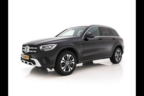 Mercedes-Benz GLC 300e 4MATIC Business Solution (Plug-In) {SoH-94%} (INCL-BTW) *LEATHER | FULL-LED | DIGI-COCKPIT | KEYLESS | DAB | HEATED-SPORTSEATS | CAMERA | PRIVACY-GLASS | NAVI-FULLMAP | ECC | PDC | CRUISE | 18''ALU*