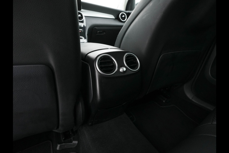 Mercedes-Benz GLC 300e 4MATIC Business Solution (Plug-In) {SoH-94%} (INCL-BTW) *LEATHER | FULL-LED | DIGI-COCKPIT | KEYLESS | DAB | HEATED-SPORTSEATS | CAMERA | PRIVACY-GLASS | NAVI-FULLMAP | ECC | PDC | CRUISE | 18''ALU*