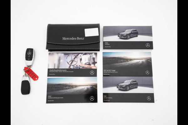 Mercedes-Benz GLC 300e 4MATIC Business Solution (Plug-In) {SoH-94%} (INCL-BTW) *LEATHER | FULL-LED | DIGI-COCKPIT | KEYLESS | DAB | HEATED-SPORTSEATS | CAMERA | PRIVACY-GLASS | NAVI-FULLMAP | ECC | PDC | CRUISE | 18''ALU*