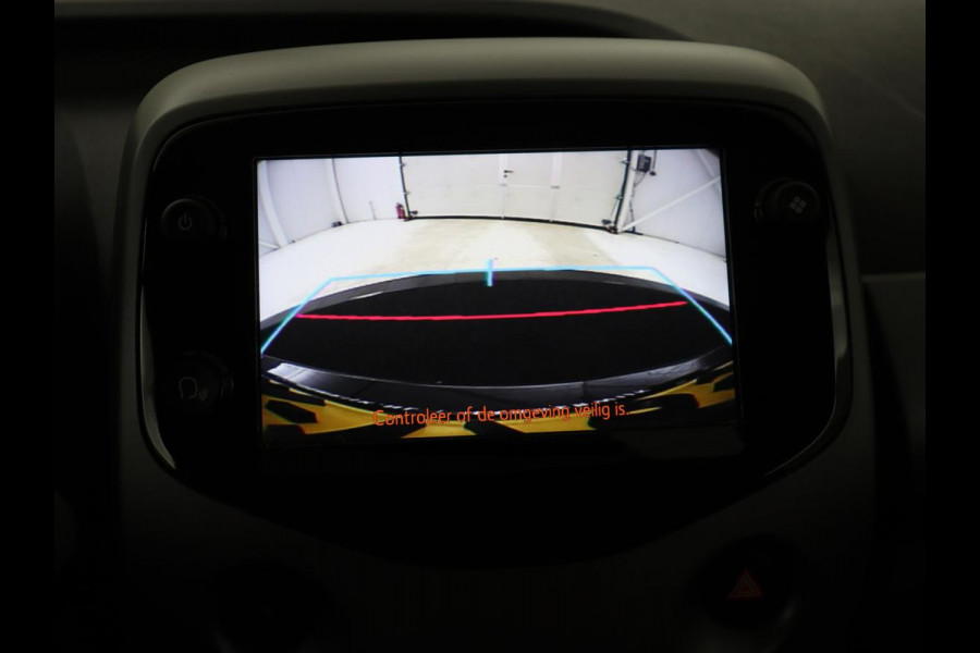 Toyota Aygo 1.0 VVT-i x-joy | Trekhaak | Carplay | DAB | Camera | Automaat | Climate control | Cruise control | LED