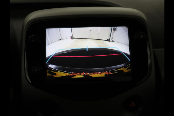 Toyota Aygo 1.0 VVT-i x-joy | Trekhaak | Carplay | DAB | Camera | Automaat | Climate control | Cruise control | LED