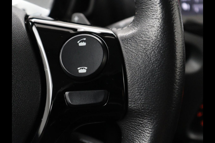 Toyota Aygo 1.0 VVT-i x-joy | Trekhaak | Carplay | DAB | Camera | Automaat | Climate control | Cruise control | LED