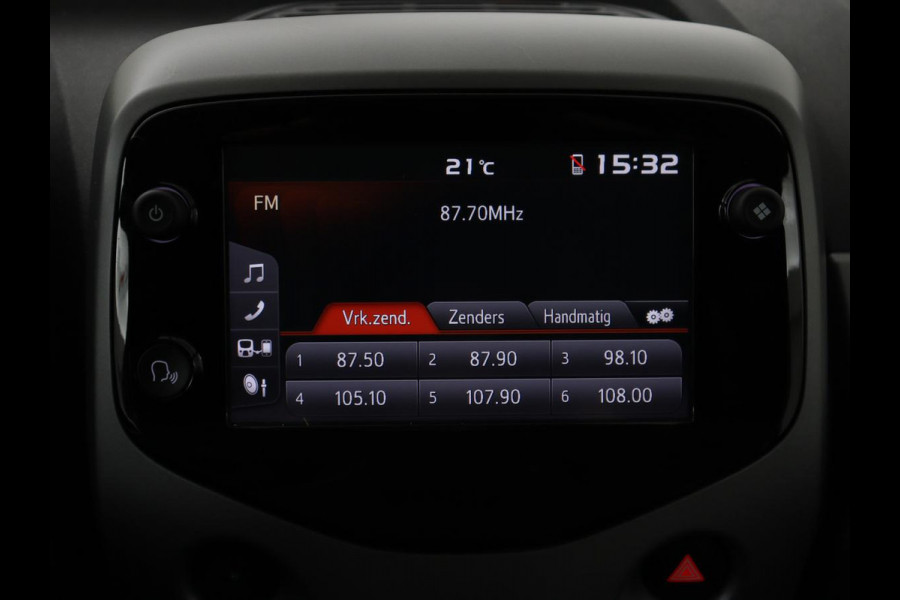 Toyota Aygo 1.0 VVT-i x-joy | Trekhaak | Carplay | DAB | Camera | Automaat | Climate control | Cruise control | LED