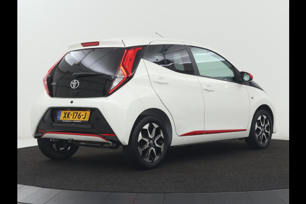 Toyota Aygo 1.0 VVT-i x-joy | Trekhaak | Carplay | DAB | Camera | Automaat | Climate control | Cruise control | LED