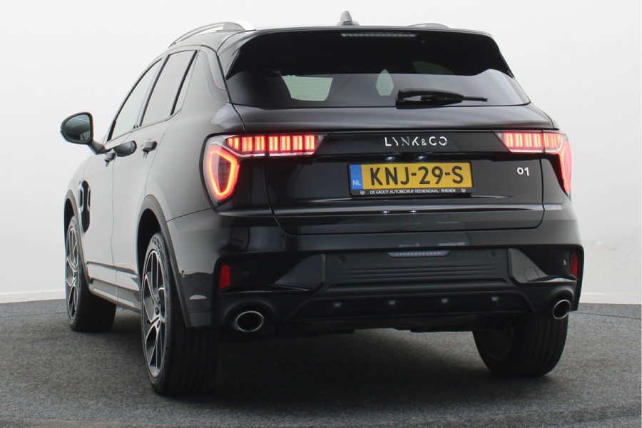 Lynk & Co 01 1.5 Plug-in Hybrid 360° Camera, Panoramadak, Zwarte hemel, ACC, Keyless, PDC, LED, 20''