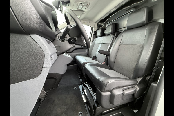 Toyota PROACE Electric Worker 136PK Automaat 3-Persoons Navi Apple Carplay Android Auto Airco Pdc DAB Bluetooth Cruise Control Regen-Lichtsensor Betonplex Vloer Wandbetimmering Schuifdeur Origineel Nederlandse Auto Dealeronderhouden