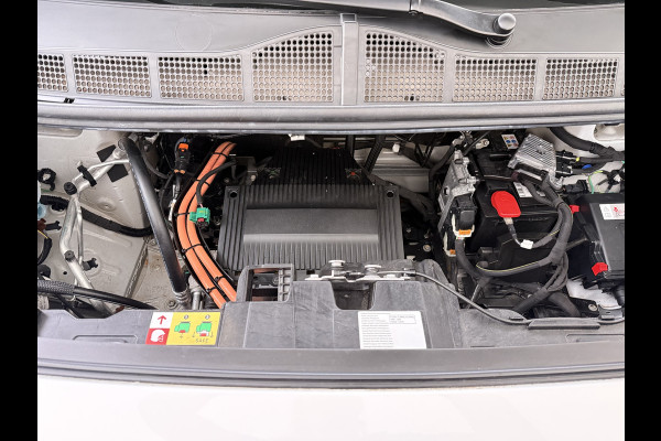 Toyota PROACE Electric Worker 136PK Automaat 3-Persoons Navi Apple Carplay Android Auto Airco Pdc DAB Bluetooth Cruise Control Regen-Lichtsensor Betonplex Vloer Wandbetimmering Schuifdeur Origineel Nederlandse Auto Dealeronderhouden